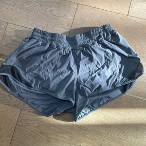 Lululemon Hotty Hot Short- low rise 2.5in inseam